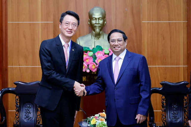 Chiều ngày 22/9/2024, Thủ tướng Phạm Minh Chính đã tiếp lãnh đạo một số doanh nghiệp dự kiến sẽ đầu tư lớn tại tỉnh này, trong đó có ông Gary Tseng – Tổng Giám đốc Công ty TNHH Phát triển Phú Mỹ Hưng.